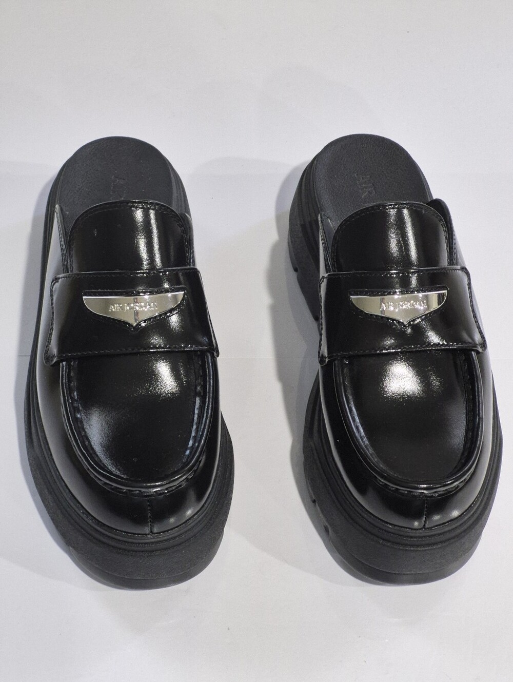 NIKE AIR JORDAN Mules HJ4292-001  Black Metallic Silver Women Size 8 - Picture 3 of 14